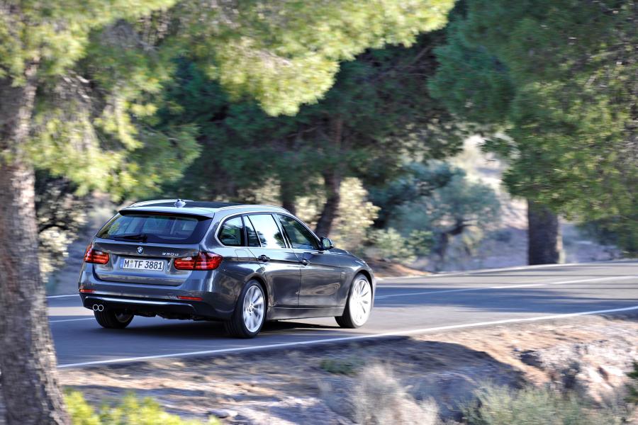  BMW 330d Touring Modern Line 2012 года  (фото 12 из 31)